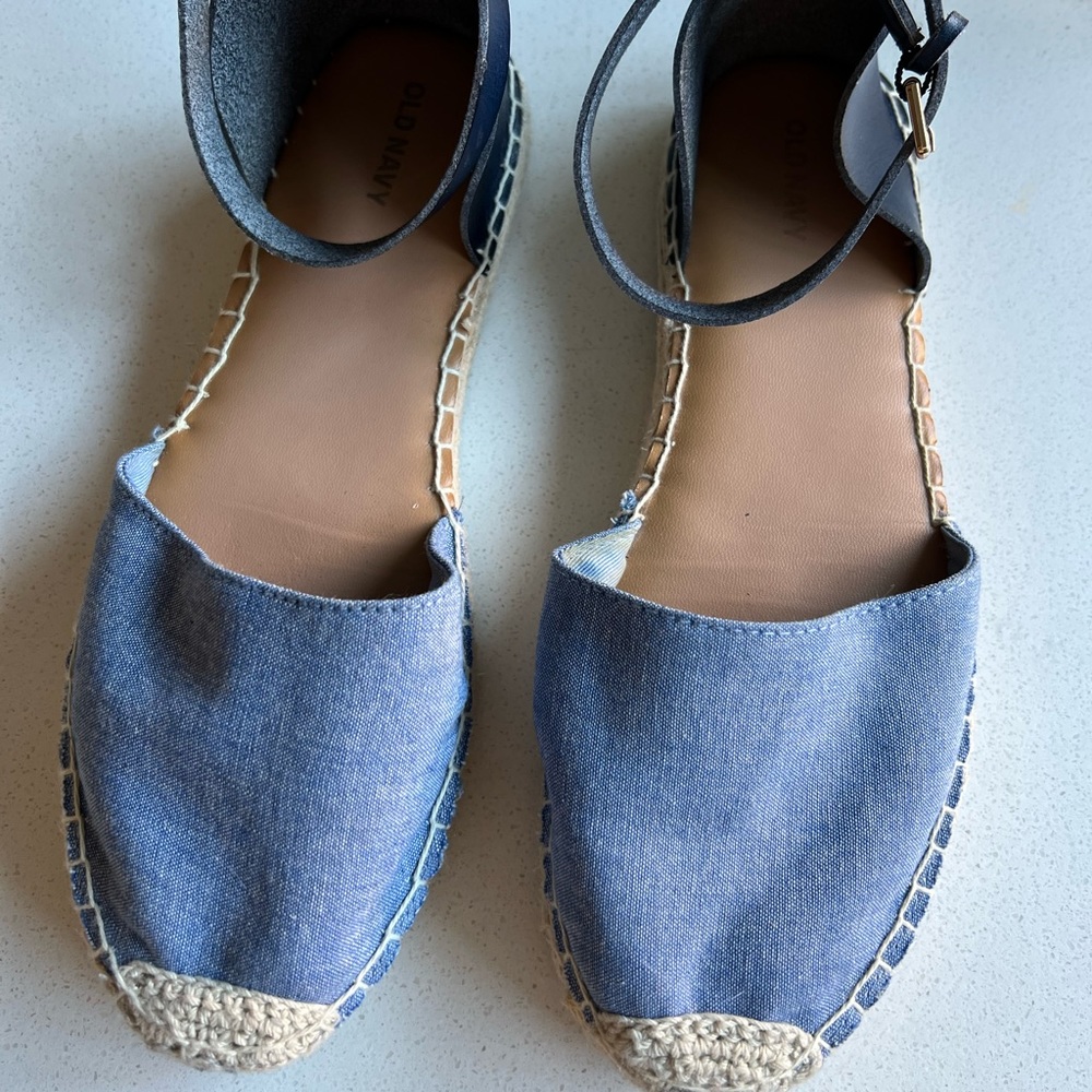 Old Navy Chambre and Navy Two Tone Espadrille Flat Sandals